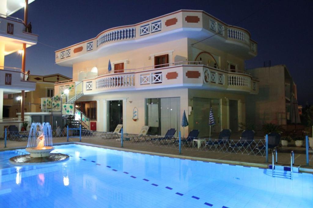 Sun City Kato Daratso Bagian luar foto