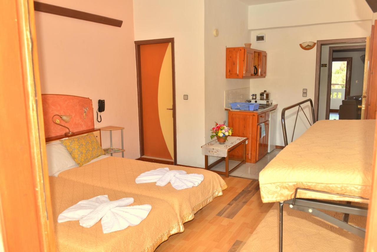 Sun City Kato Daratso Bagian luar foto
