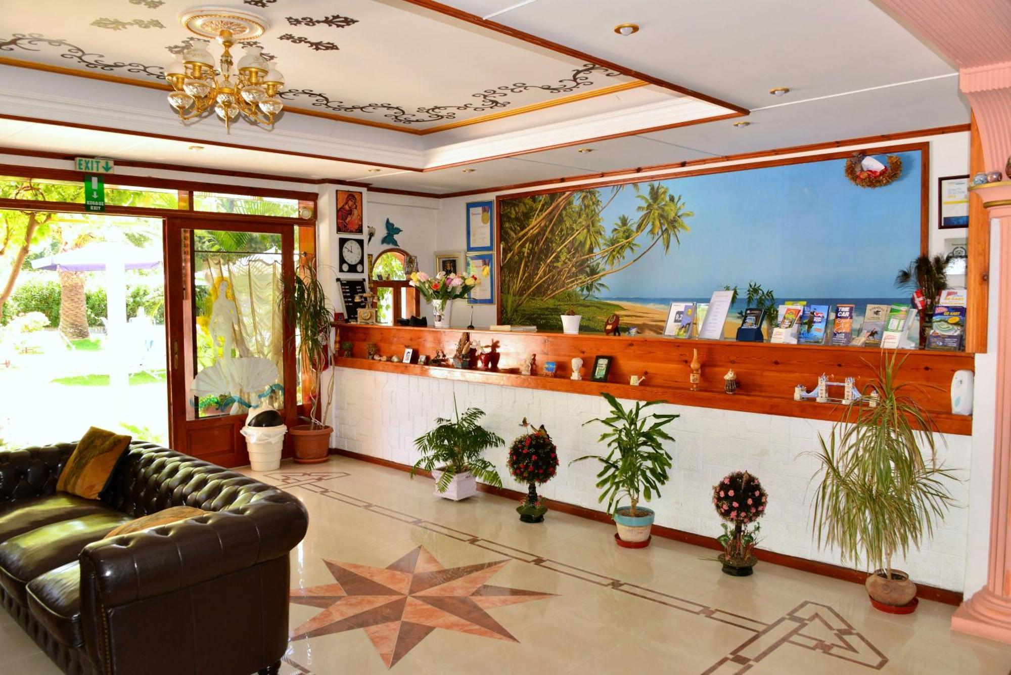 Sun City Kato Daratso Bagian luar foto