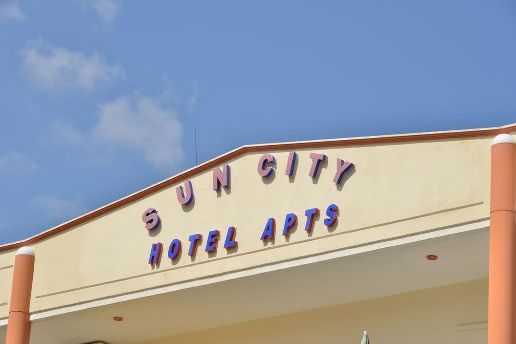 Sun City Kato Daratso Bagian luar foto